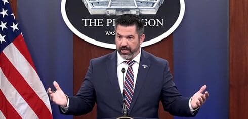 Sean Parnell, portavoz del Pentágono. 