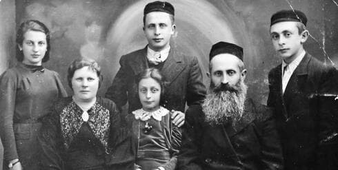 Foto de Levi y su familia. 