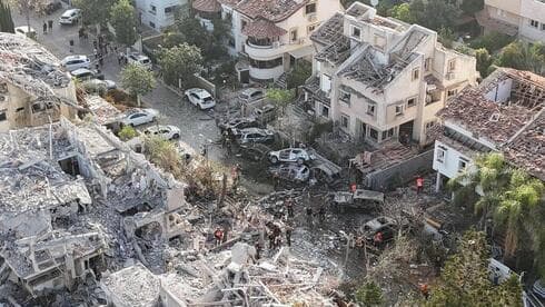 Escena de un ataque con misiles en Rishon LeZion. 