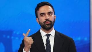 Zohran Mamadani. "Cuando hacen tratos con magnates, yo me enfoco en hacer de la ciudad un lugar cuerdo". 