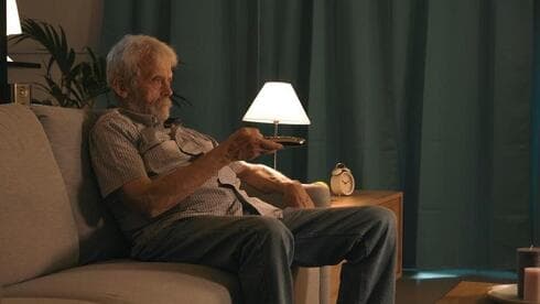 "Para los adultos urbanos, hay un visitante una vez a la semana, el resto de la semana es televisión". . (Shutterstock) "Para los adultos urbanos, hay un visitante una vez a la semana, el resto de la semana es televisión". .