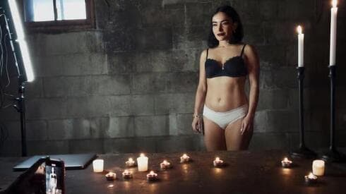 Creo en el poder de la música. Exilio, de "Pureza". 