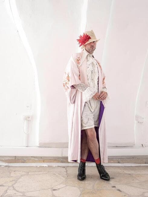 "Me traen las prendas especiales y fuera de lo común." (Yuval Chen) Elad Hofman