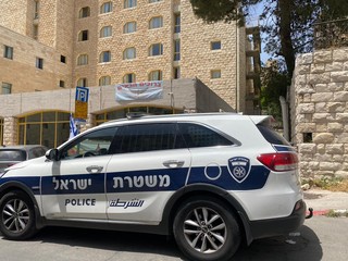 ניידת משטרה