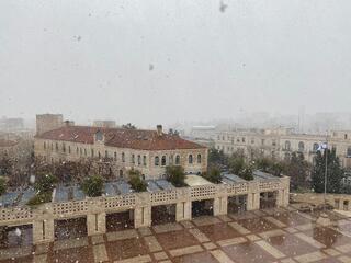 שלג החל לרדת בירושלים