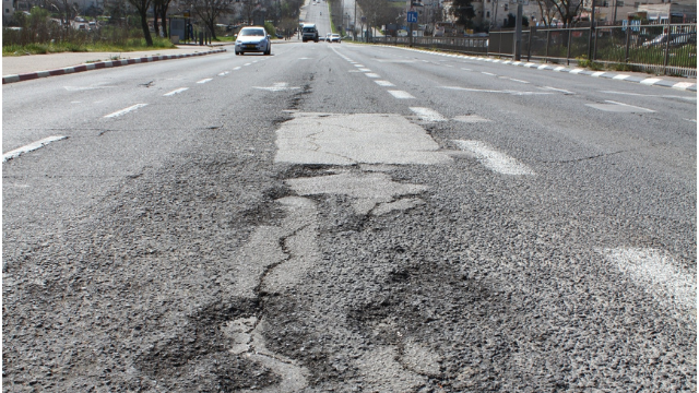 בורות בכבישי ירושלים