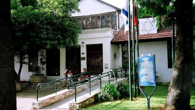 עיריית כפר סבא. גרעון שוטף