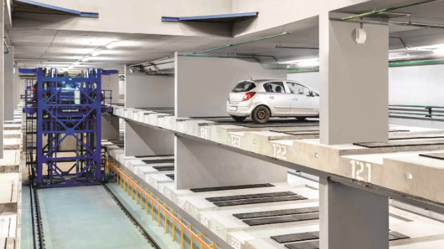 לא רוצים רובוטים בשכונה. חניון רובוטי. אילוסטרציה 