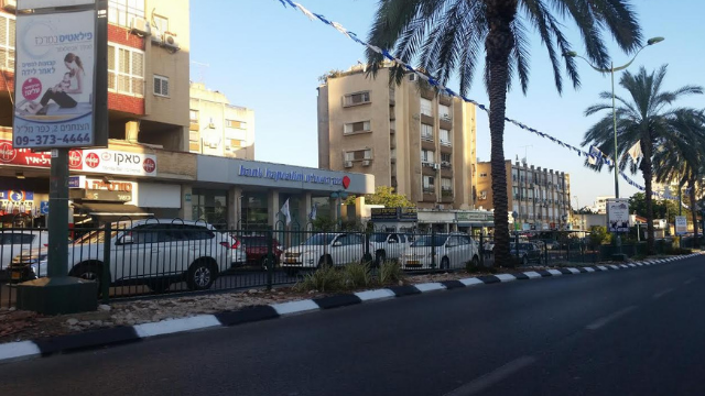 עבודות במדרכה המערבית בדרך רמתיים
