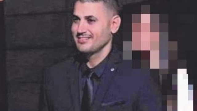 אייל נגר. מסיבות ראוותניות בדירה המפוארת ורכבי יוקרה בחניה