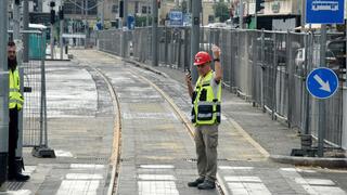 נעים להכיר: תחנות הרכבת הקלה על הקו האדום בקטע בת ים