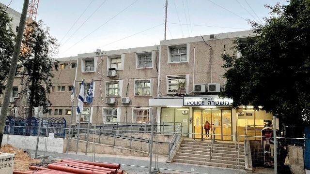 תחנת חולון