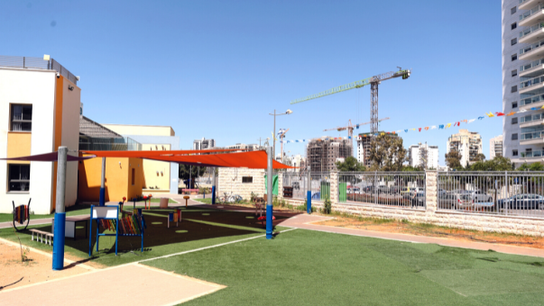 אתרי בנייה סמוך לבית הספר נבון 