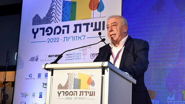 יו"ר אשכול רשויות המפרץ דוד אבן צור בוועידה בשנה שעברה