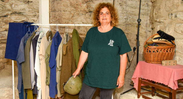   לליב רונן-פדידה בתוך מערת הפלמ"ח