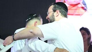 מוטי פוקס (מימין) וגבי ביבס