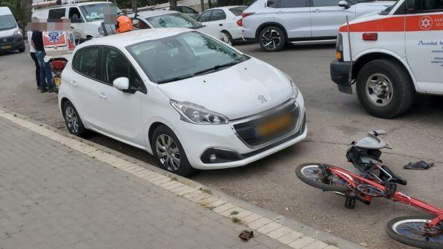 זירת התאונה ברחוב הדקלים בפרדס חנה