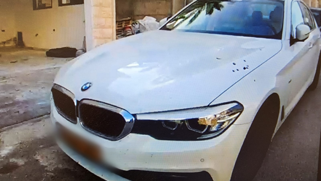 רכב ה-BMW מנוקב יריות