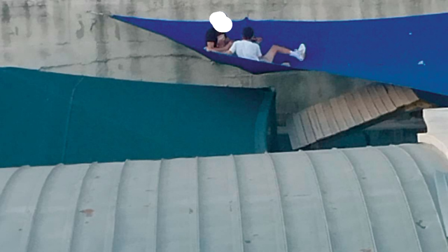 "מפחיד לראות". הילדים על רשת הצל