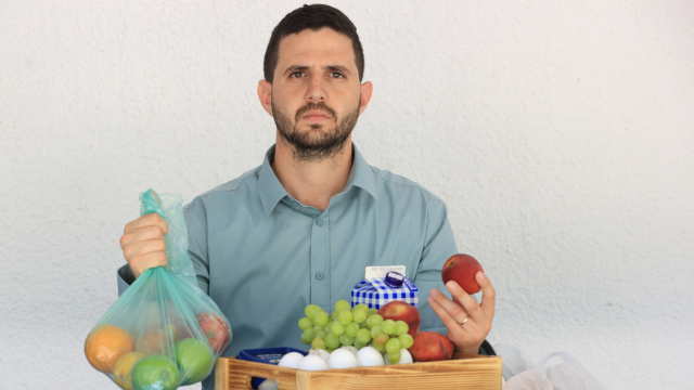 ידידיה בן שימול. "אין מוצר שמחירו לא האמיר בחודשיים האחרונים" 