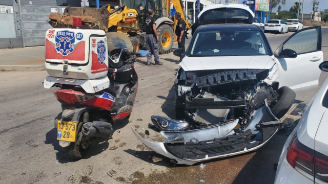 זירת התאונה ברחוב עזריאל בפרדס חנה