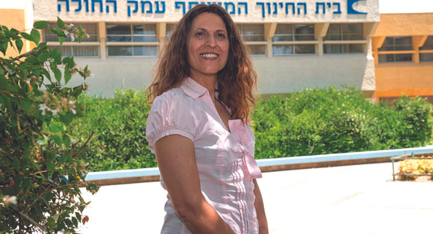 עדנה בז