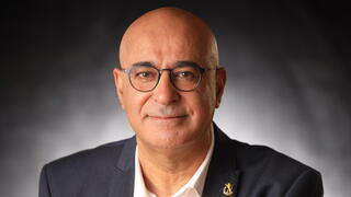 מנכ"ל עירייה, איציק לארי