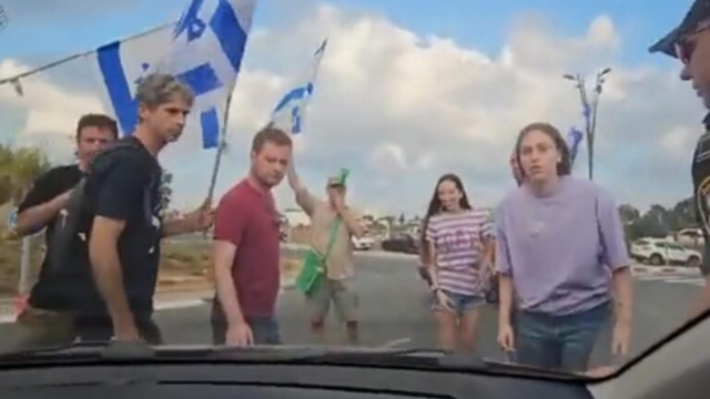 המפגינים נגד בעלי ערוץ 14