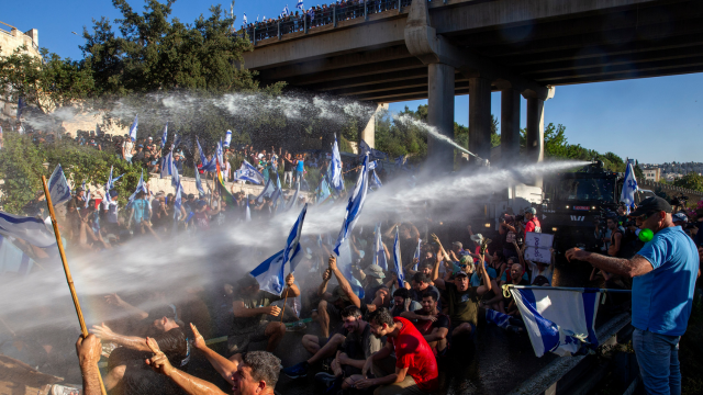 המחאה בכביש בגין אתמול