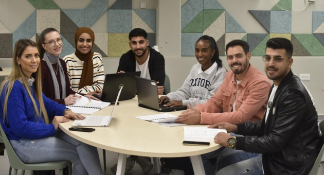  סטודנטים במכללה, עלייה במספר הזכאים לדיפלומה