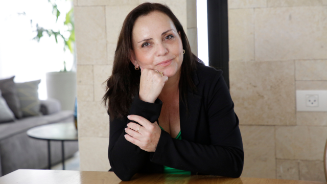 יפית שובל