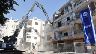 הבניין הישן  בשדרות העצמאות בבת ים 