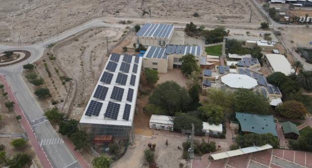 מערכת אנרגיה סולארית בקיבוץ קלי"ה