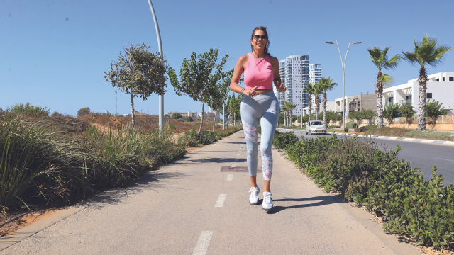 רצים על טיילת אולגה