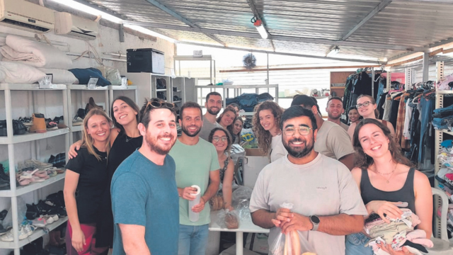 המתנדבים במרכז. מחפשים בית