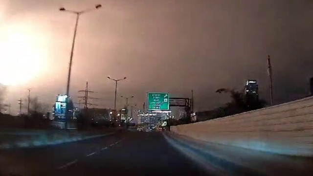 ההבזק מהפיצוץ