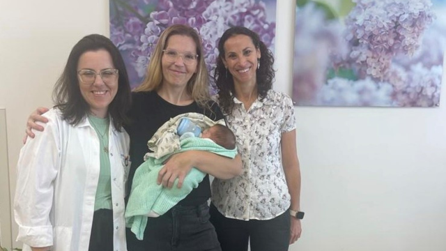 מימין: לימור פז, אינה סבוטין ואינה גוטמן. "זה ממש נס"