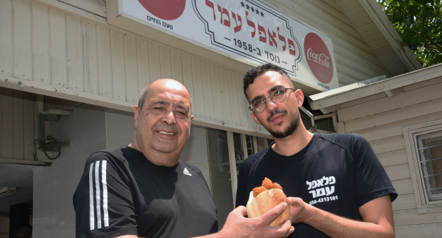 שמעון עמר ובנו נדב אליהו