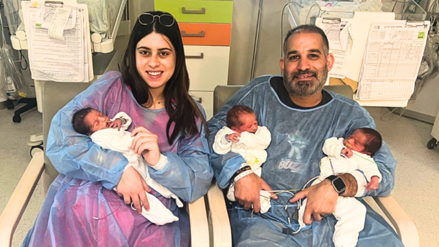 אחמד ונג'אב דיאב, יחד עם השלישייה
