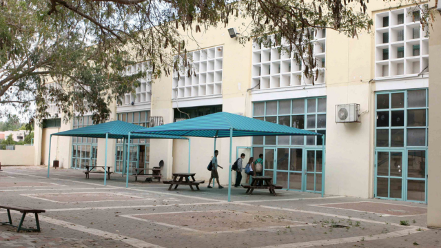 תיכון מכבים רעות