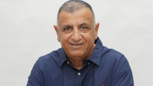 חיים שאבי. קירוב לבבות