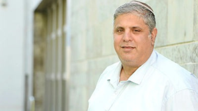 בשם האב. אמיתי כהן