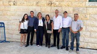 חברי ״ראשונים נלחמים למען איכות הסביבה בראשון-לציון״ עם קינסטליך ואבן-זהר