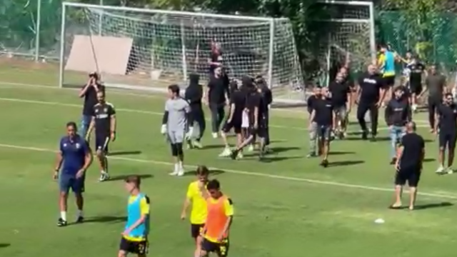 מגרש האימונים של בית"ר. האוהדים התעמתו עם השחקנים