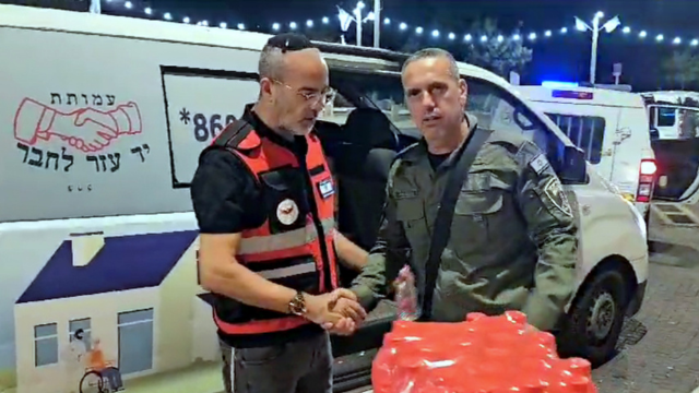 נציגי יד עזר באזורי הלחימה