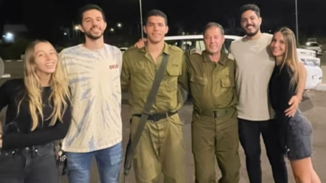 מציינים יום הולדת במהלך שירות מילואים
