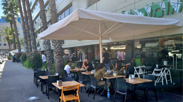בית קפה בהרצליה