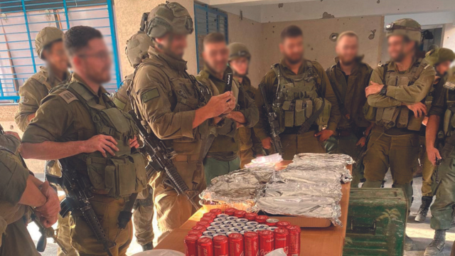 פיצות בעומק מחנות הפליטים 
