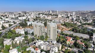 המבנים החדשים ברחוב גורדון בקרית יובל