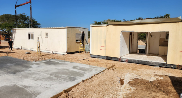 מבני קראווילה עבור מפוני קיבוץ כפר עזה